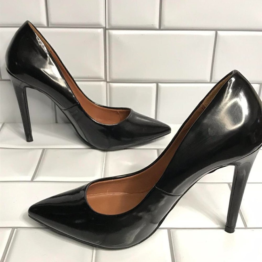 Candie's Black Court shoes 6 shiny patent Casonic Black